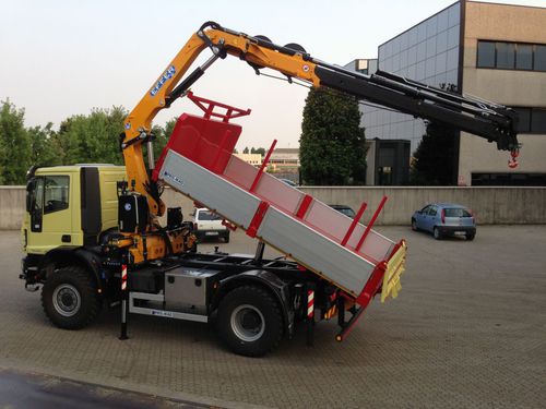 Grue montée sur camion - 165  - Effer S.p.a - à flèche articulée / pour chantier / de chargement
