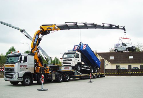 Grue montée sur camion - 1355  - Effer S.p.a - à flèche articulée / pour applications lourdes / de chargement