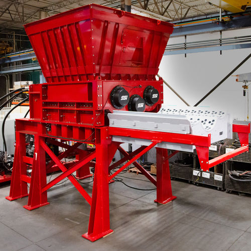 Déchiqueteur à 3 arbres - Tri-Shear® T160 series - SSI Shredding Systems, Inc. - primaire / de déchets solides et en vrac / métal