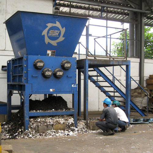 Déchiqueteur primaire - Quad® Q85 series - SSI Shredding Systems, Inc. - à 4 arbres / pour le bois / papier