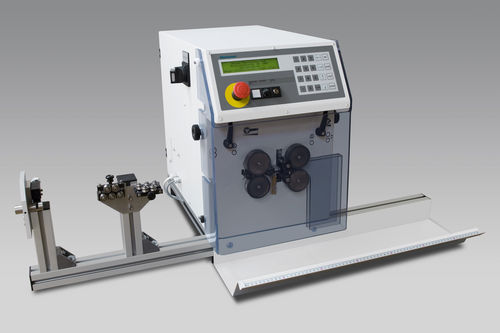 Machine à couper et dénuder de câbles électriques - AM 2000 - Metzner Maschinenbau GmbH - à lame / électrique / automatique