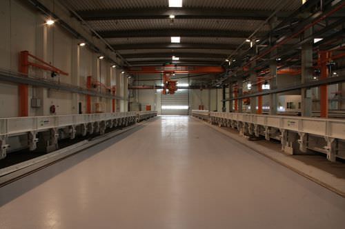 Table basculante - AVERMANN Maschinenfabrik GmbH & Co. KG