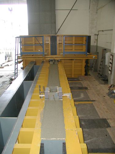 Coffrage de poteaux - AVERMANN Maschinenfabrik GmbH & Co. KG - de poutre