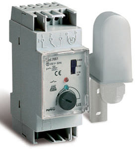 Interrupteur crépusculaire sur rail DIN - PERRY ELECTRIC