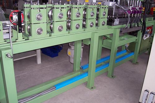 Ligne de profilage pour profilés - Sheet Metal Men s.r.l. - automatique / poinçonnage / avec découpe