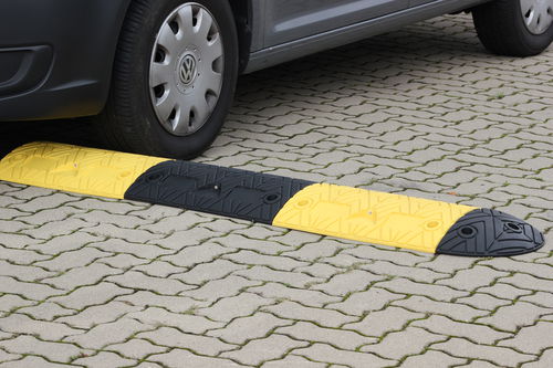 Protection de câbles pour véhicule lourd - 450,475 series - Dancop International GmbH - fixation au sol