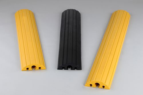 Protection de câbles pour le passage de véhicules - 2001 series - Dancop International GmbH - en PVC