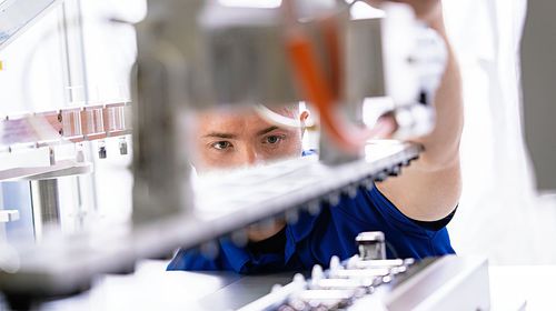Renesteur automatique - Körber Pharma - pour seringues