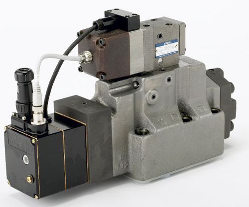 Vanne servocommandée - LSVHG-04-750 series - YUKEN Europe Ltd. - compacte / à grande vitesse / à deux niveaux