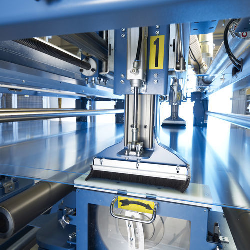 Scie pour ligne d'extrusion - Breyer GmbH Maschinenfabrik - circulaire / pour plastique / automatique