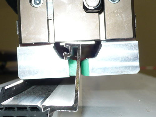 Pince de manutention pour profilés en aluminium - X293 - SAPELEM