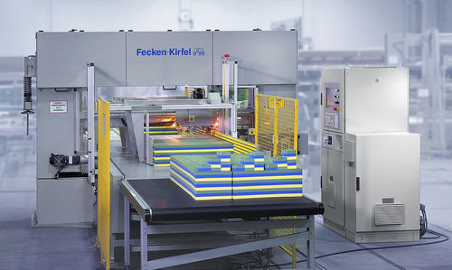 Machine de découpe à couteau à bande - F 62 - Fecken-Kirfel GmbH & Co. KG, Maschinenfabrik - pour matières plastiques / CNC / de contour