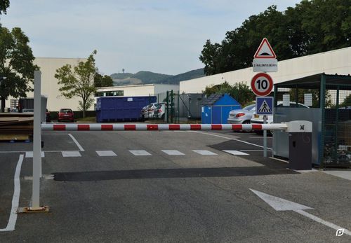 Barrière d'accès - BLX 10 - DIRICKX - levante / résistante aux chocs