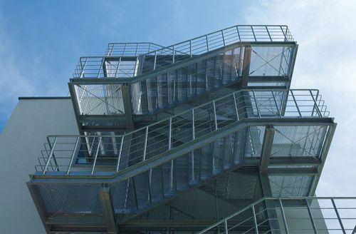 Escalier droit - Meiser - d'extérieur / métallique / avec palier