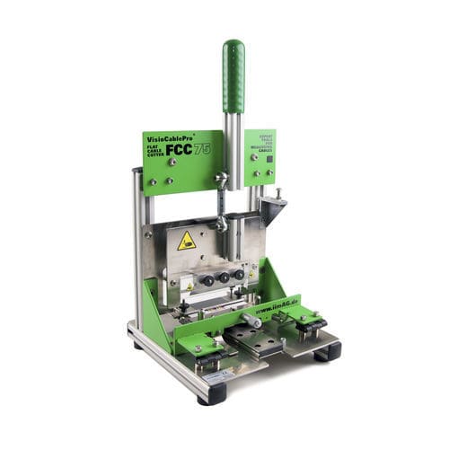 Machine de découpe à couteau - FCC75 - iiM GmbH - pour matières plastiques / de tuyau flexible / d'échantillons