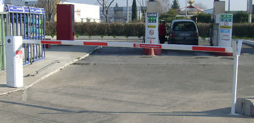 Barrière de parking - FBC - FRONTIER PITTS FRANCE - de sécurité / levante / en aluminium