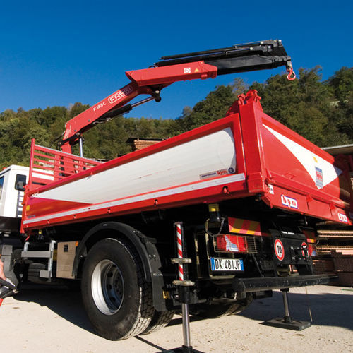 Grue montée sur camion - F135A.2 series - Fassi gru S.p.A - à flèche articulée / pour chantier / pour applications lourdes