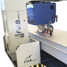 Machine de soudage par ultrasons - 1400L S - FIAB - automatique / à portique / sous vide