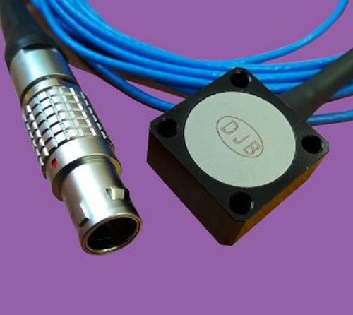 Accéléromètre triaxial - AMT/20.100 - DJB Instruments UK Ltd - à lames vibrantes / capacitif / compact