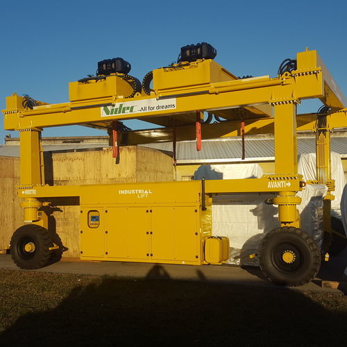 Chariot cavalier sur pneus - IL40GC - INDUSTRIAL LIFT