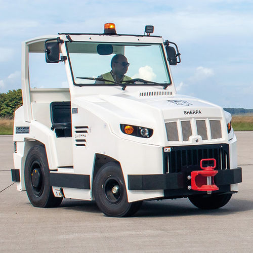 Tracteur d'avions - »SHERPA« D series - Goldhofer - diesel / à 4 roues / à conducteur porté assis
