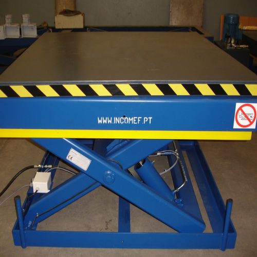 Table élévatrice à simple ciseaux - INCOMEF - hydraulique / manuelle / de chargement