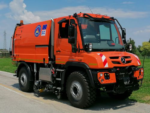 Balayeuse autoportée - SK 3 series - Aebi Schmidt Holding AG  - hydraulique / de poussières / de feuilles