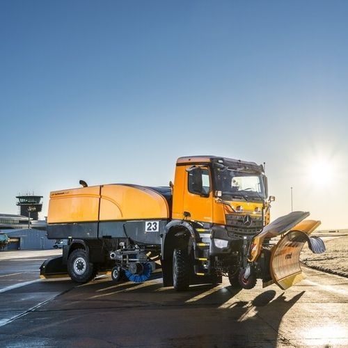 Déneigeuse large - CJS - Aebi Schmidt Holding AG 