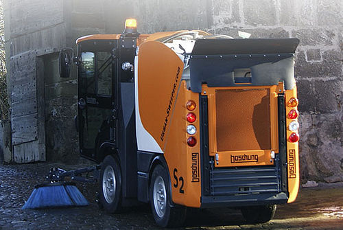 Balayeuse diesel - Urban-Sweeper S2 - Boschung Mecatronic AG - de voirie / compacte