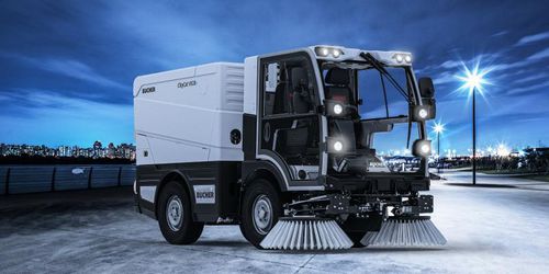 Balayeuse aspiratrice pour véhicule porteur - CityCat VS20e - Bucher Municipal AG - électrique / d'extérieur / avec 3 brosses