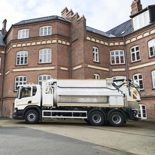 Balayeuse sur camion - FlexLine C120 - Bucher Municipal AG - thermique / d'extérieur / de déchets