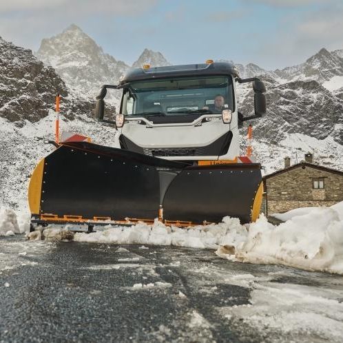 Chasse-neige pour véhicules légers - Unix - Bucher Municipal AG