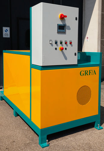 Machine de lavage à eau - GRF - C.E.B. IMPIANTI S.r.l. - automatique / pour l'industrie agroalimentaire / pour peinture
