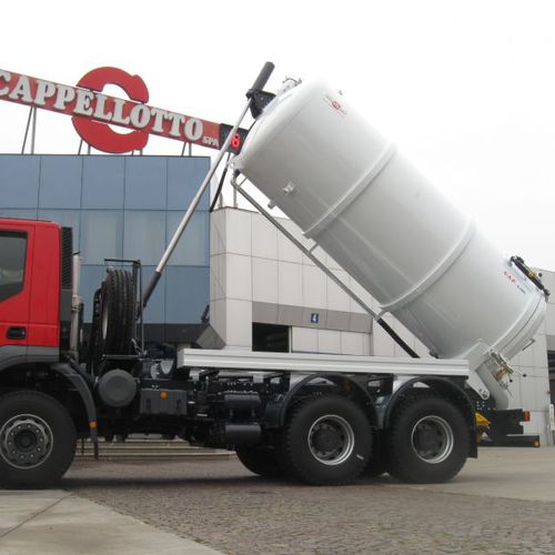 Camion aspirateur - CAP VAC - CAPPELLOTTO S.P.A.  - de transport / à 3 essieux