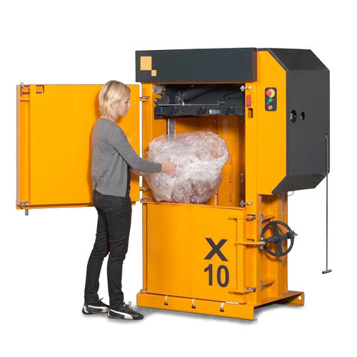 Presse à balles pour déchets - X10 - ELKOPLAST CZ - verticale / à chargement frontal / monocaisson