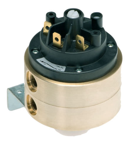 Pressostat-vacuostat mécanique - 630 - HUBA CONTROL - différentiel / de vide / pour liquides et gaz