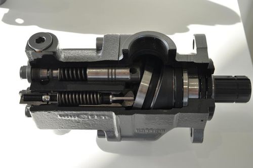 Pompe hydraulique à pistons axiaux - MEILLER F. X. Fahrzeug- und Maschinenfabrik GmbH & Co KG - compacte / anti abrasion / robuste