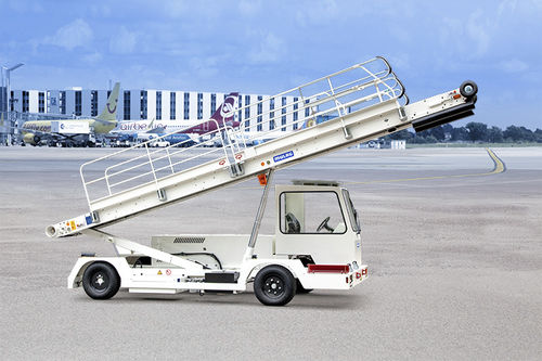 Convoyeur à bande - Orbiter 7.5 - MULAG Fahrzeugwerk Heinz Wössner GmbH u. Co. KG - de bagages / pour l'industrie aéronautique