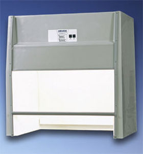 Sorbonne d'aspiration chimique - 47" - HEMCO Corporation
