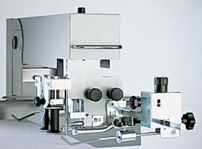 Alimentateur à fond plat - Mathias Bäuerle GmbH  - de cheminée / automatique / compact