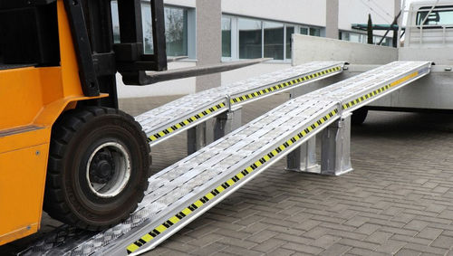 Rampe de chargement en aluminium - lotus