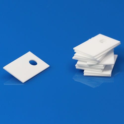 Céramique d'isolation - TO-220 - Xiamen Innovacera Advanced Materials Co., Ltd - en feuille / d'alumine / en nitrure d'aluminium