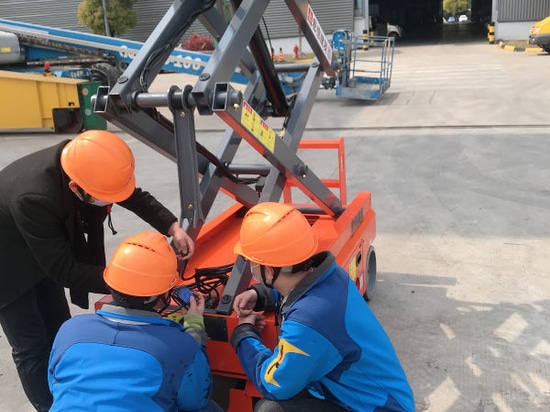 Inclinomètre utilisé dans les ascenseurs et les grues à tour