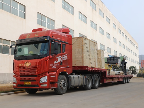 Une grande machine de recyclage de pneus envoyée à Macao en novembre 2021