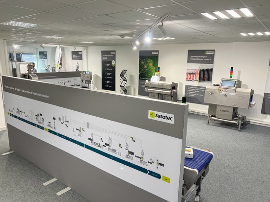 Dans le nouveau showroom Sesotec 1 Rue du Chêne Morand, 35510 CESSON SEVIGNE, des détecteurs de corps étrangers et des équipements d'inspection de produits sont disponibles pour des tests et des fo...