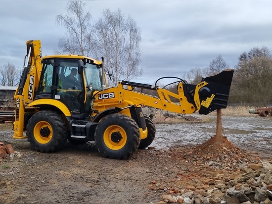 Démolir et reconstruire : le futur avec les godets concasseurs MB Crusher