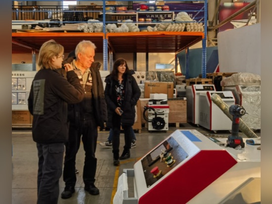 Les clients canadiens sont invités à visiter l'usine DXTECH