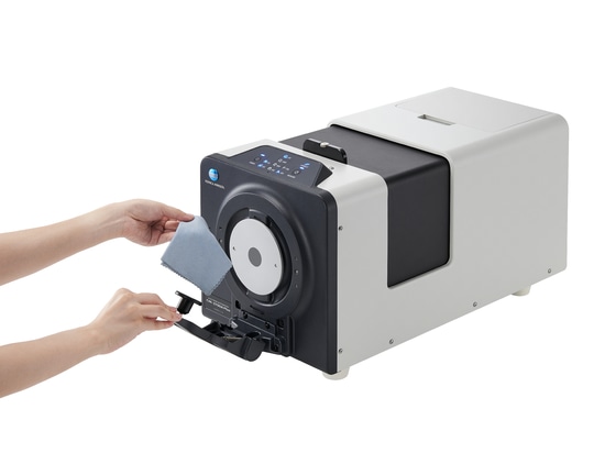 Konica Minolta lance le CM-3700A Plus, le modèle de référence des spectrophotomètres offrant une précision et une fiabilité élevées