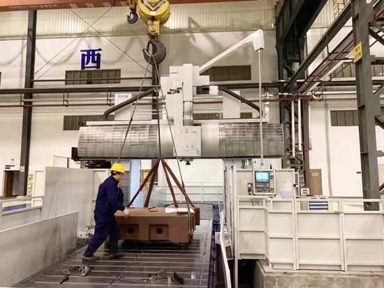 La puissance de la fabrication mondiale : Machines de moulage par injection SOUND - Innovation depuis 1955