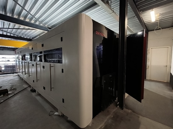 Un client néerlandais fait l'éloge de la technologie de la machine de découpe laser à fibre pour tôles et tubes 1530SPT de DXTECH